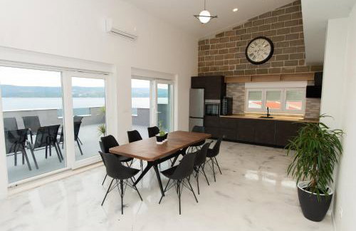 Exclusive Villa Almissa with swimming pool and sea view - Foto 9