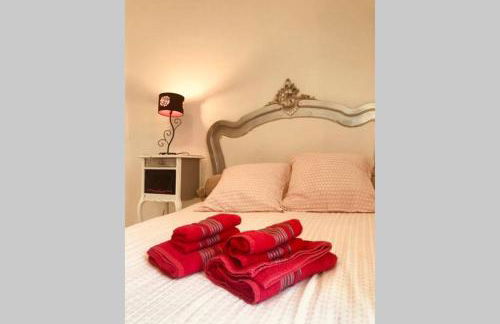 LES HORTENSIAS Spacieuse Maison en ardoise du pays FIBRE - Foto 24