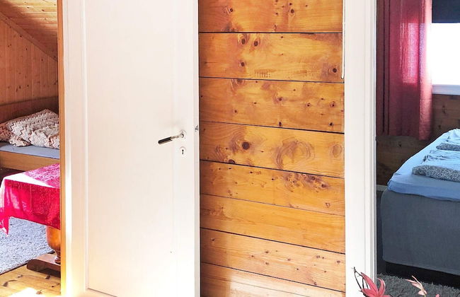 6 Person Holiday Home in Utvik - Foto 3