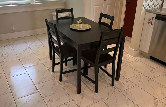 3BR3BA Urban Escape Just Minutes From Downtown - Foto 40