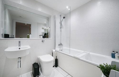 Spacious 1 bed flat with balcony minutes walk to Canary Wharf - Foto 10