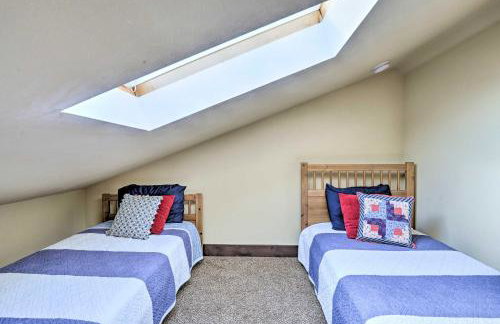 Similk Bay Retreat with Deck, Fire Pit and Hot Tub! - Photo 16