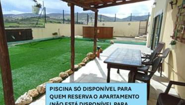 Alojamento - Apartamento ou quarto - Estacionamento à porta - Foto 1