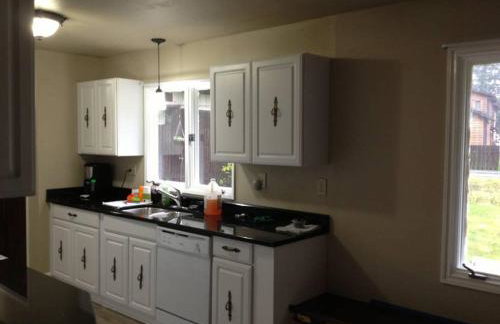 Glacier Guest Room - PRIVATE ROOM IN SHARED HOUSE REDUCED PRICE ON TOURS - Foto 11