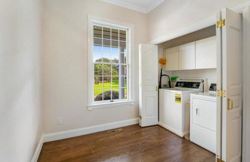 Oceantfront Estate with Luxury Kitchen & Game Room - Photo 18