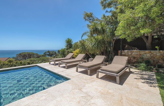 Relax in Style at This Stunning Villa in Camps Bay, Cape Town - Photo 15