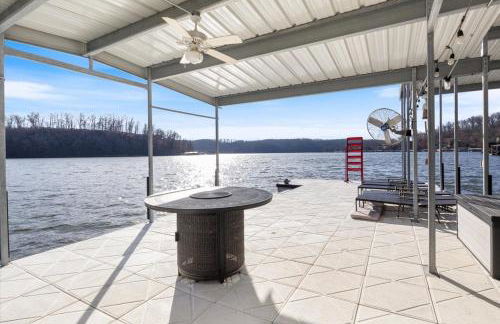 LOTO Pointe, Updated Luxury Home w/ Boat & PWC Slip, Boat Ramp, Firepits, Pool Table & More! - Foto 58