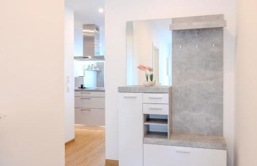 Premium Zuhause - Seeblick, Balkon, Pool & Seepromonade - Foto 21