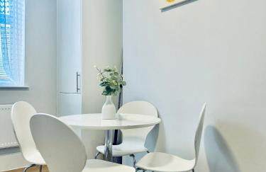 Strood Modern Flat with full kitchen and bathroom - Flat 1 Ground Floor - Photo 16