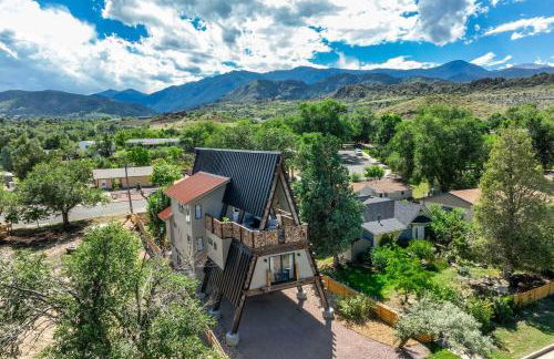 A-Frame Wonders Hot Tub w Mountain Views - Foto 6