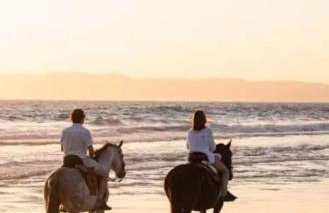 Pé na areia, vista incrível, casa aconchegante, ampla e de um astral - Foto 43