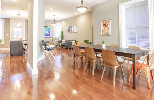 Lovely 4BR Shaw Family Home Garage ABODEbucks - Photo 9