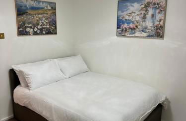 Modern 2 Bedroom House Near London City Airport, Excel, O2 & DLR with FREE Parking & Privet Entrance - Foto 6