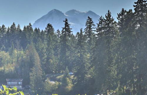 Lake Lovers Oasis Hot Tub and Mt Rainier View! - Foto 2