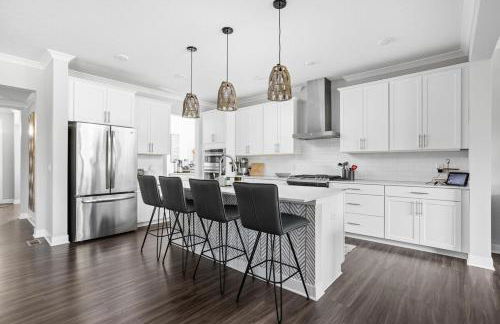 Modern 5 BR -Cul-de-sac -Hot Tub -Ping Pong - Foto 20