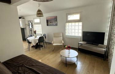 Pavillon indépendant au 1er étage de deux chambres - Foto 1