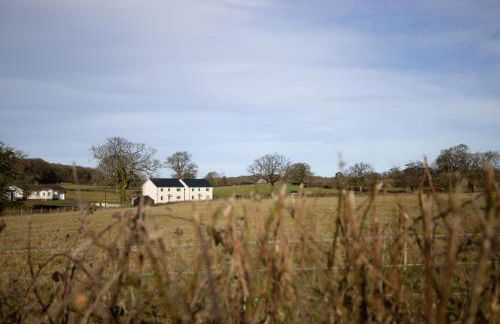Family Country Cottage with Stunning Mountain Views - Photo 28
