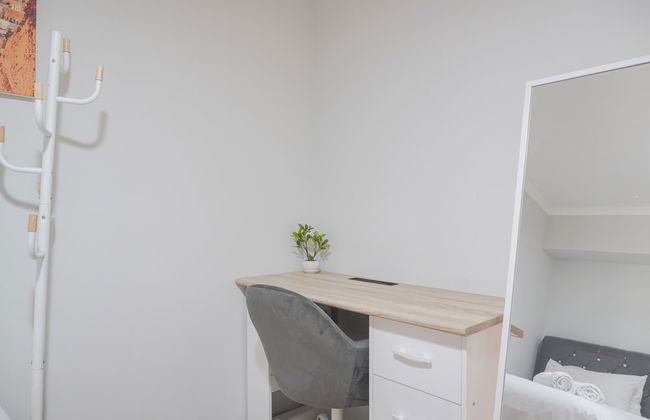 Modern And Restful Studio At Kebagusan City Apartment - Foto 13