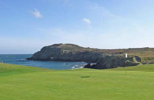 NEW Remodeled Home 4Bed/3.5Bath, Walking to BEACH! - Foto 70