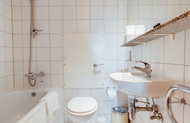 Base Serviced Apartments - The Docks - Photo 36