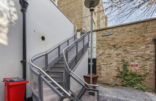 Stylish 2BR Retreat Steps from Kings Cross - Foto 21