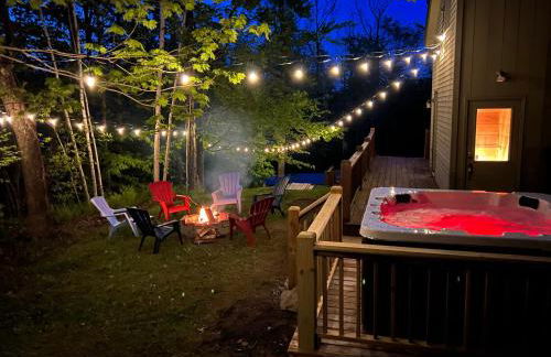 Wine Moose w Hot tub Fireplace Sauna 9min to Mt Snow - Foto 4