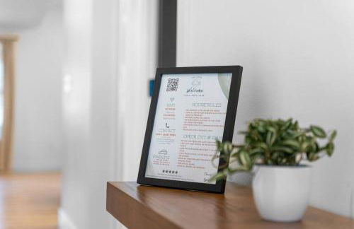 The Luxx - ALL NEW / 4 BD / Poolside / Hot Tub / Lake View - Foto 3