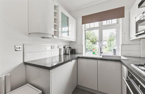 Bright 2bed flat near station - COU A - Foto 2