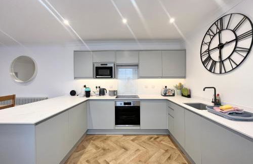 Spacious Home Near Seafront & Train Station 5 Bed Sleeps 10- Central Penzance - Foto 3