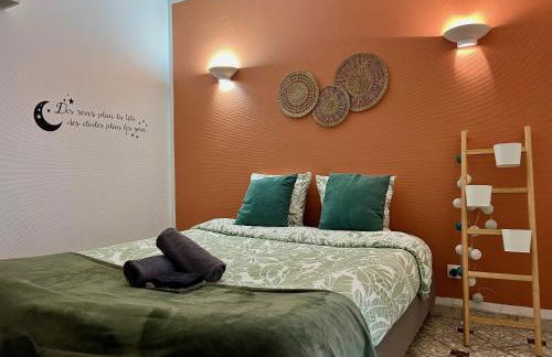 Élégant T2 au Calme Absolu avec Terrasse & Parking à 2 pas de la gare et Jardins du château de Versailles à 5 min - Foto 1