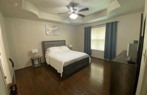 Charming 3-Bedroom Retreat in Prime Neighborhood - Foto 39