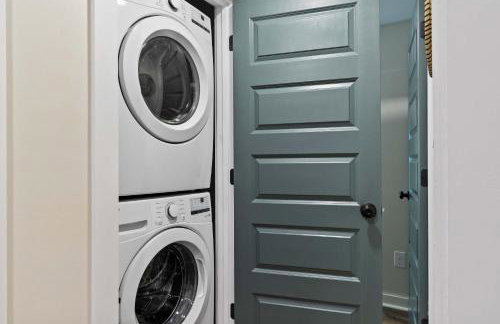 Secluded 3BR Cabin Lake Access & Resort Perks - Foto 26