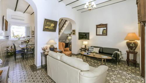 Amazing Home In El Pedroso With Wifi - Foto 1