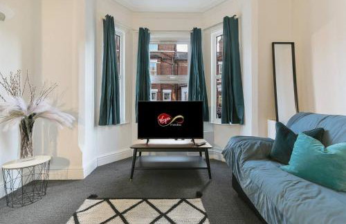 Prime Location Stylish 4-Bed House near Trent Br - Foto 3
