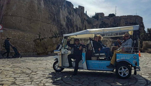 Alicante City Tour by Tuk Tuk - Photo 3