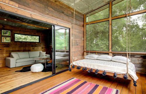 Artisan Cabin with Beautiful Decor and a Classic Fire Pit near Austin, Texas - Foto 5