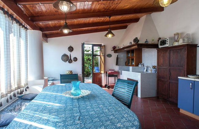 Holiday Home in Sicily With Sea Views - Photo 17