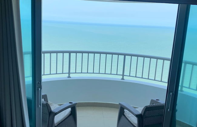 Palmetto Penthouse Deluxe Beautiful View and Sunset Floor 39 - Photo 16