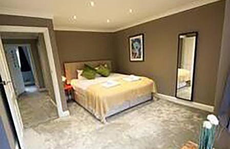 5 bedroom 3 bathroom house - Lyne Chertsey - Foto 5