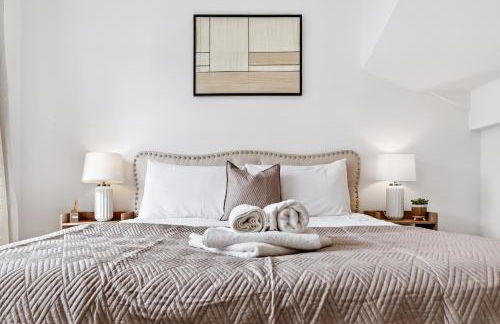 4 Bedroom House by Homestyles Hosts - Short Lets and Serviced Accommodation Islington - Private En-Suite - Foto 13