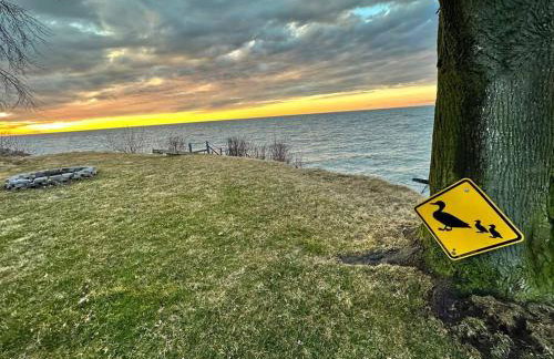 Lakefront Home w/Brilliant Views - Foto 4