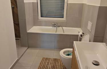 Siegen - Geisweid Work and stay Neu Modernisiert 3 Schlafzimmer Badezimmer Wohnzimmer Balkon - Foto 35