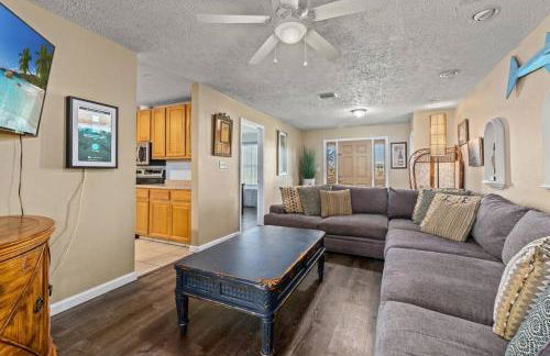 Pirates Cove - Private Pool, Seasonal Hot Tub, Game Room, Close to Beach, Pets OK - Photo 13