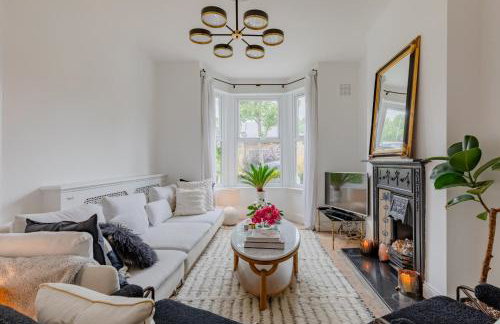 Luxuriously Curated 4BD Home Stoke Newington - Foto 22