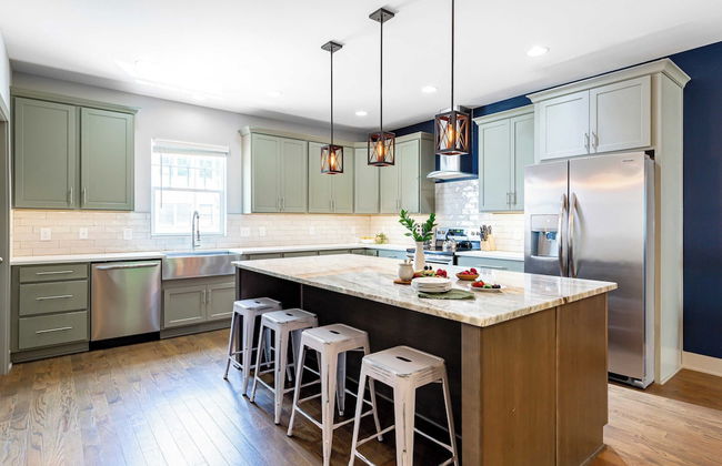 Waverly by Avantstay Nashville-inspired Townhome w/ Luxury Kitchen, Pool Table - Foto 2