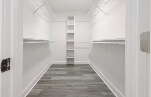 Big Modern Family Home On 1 Acre Land w Firepit & Grill - Foto 26