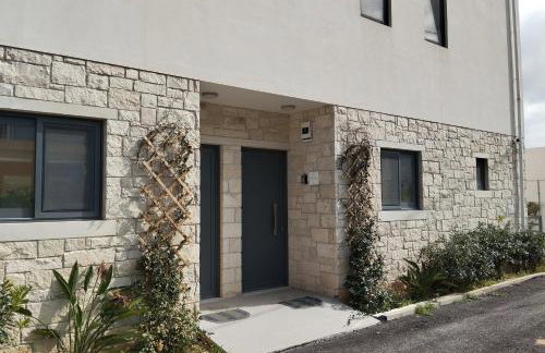 Silver Cozy Getaway - 3 Pearls Pool Retreat - Photo 28