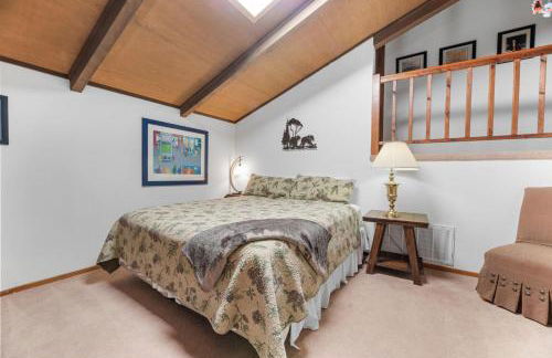 Fawnskin Lake Chalet - Close to Lake - Foto 26