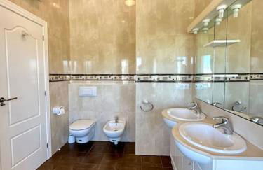 Casa Luna - Three Bedroom Villa with Stunning View - Foto 2