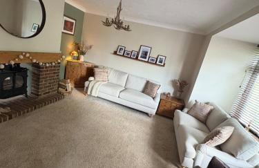 Fairfield Large 4 Bed Log Fire - Photo 17